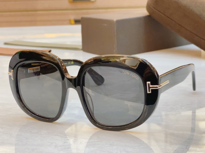 TOM FORD
